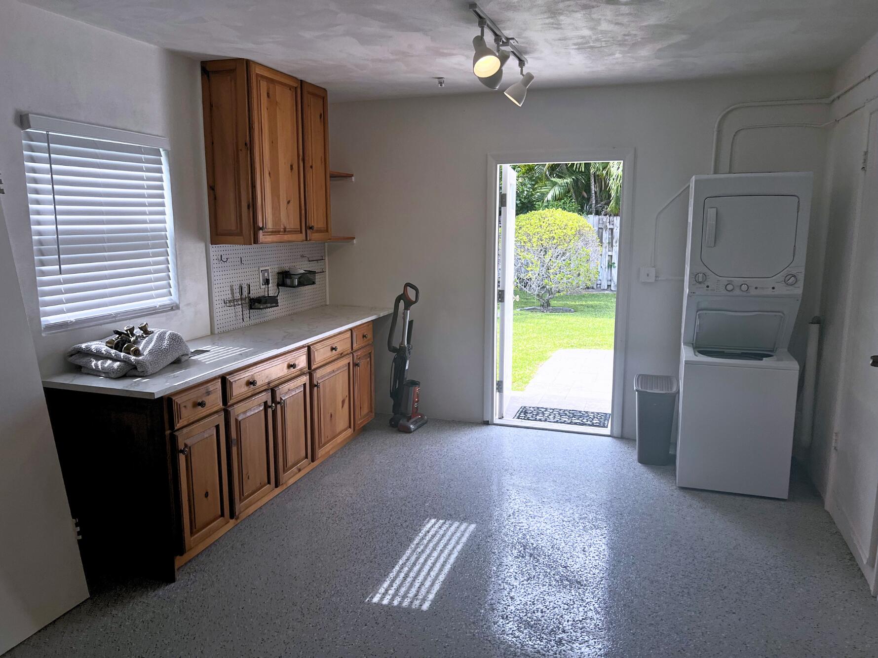 1260 Manor, Riviera Beach FL 33404