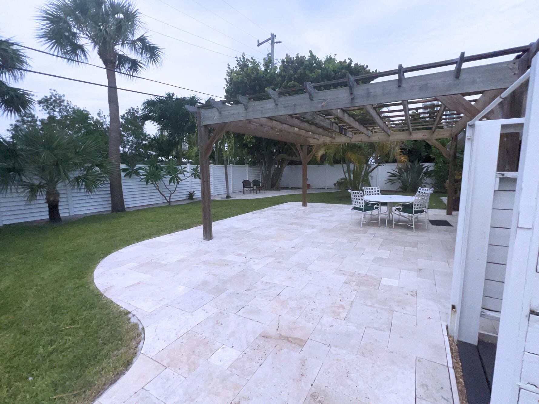 1260 Manor, Riviera Beach FL 33404