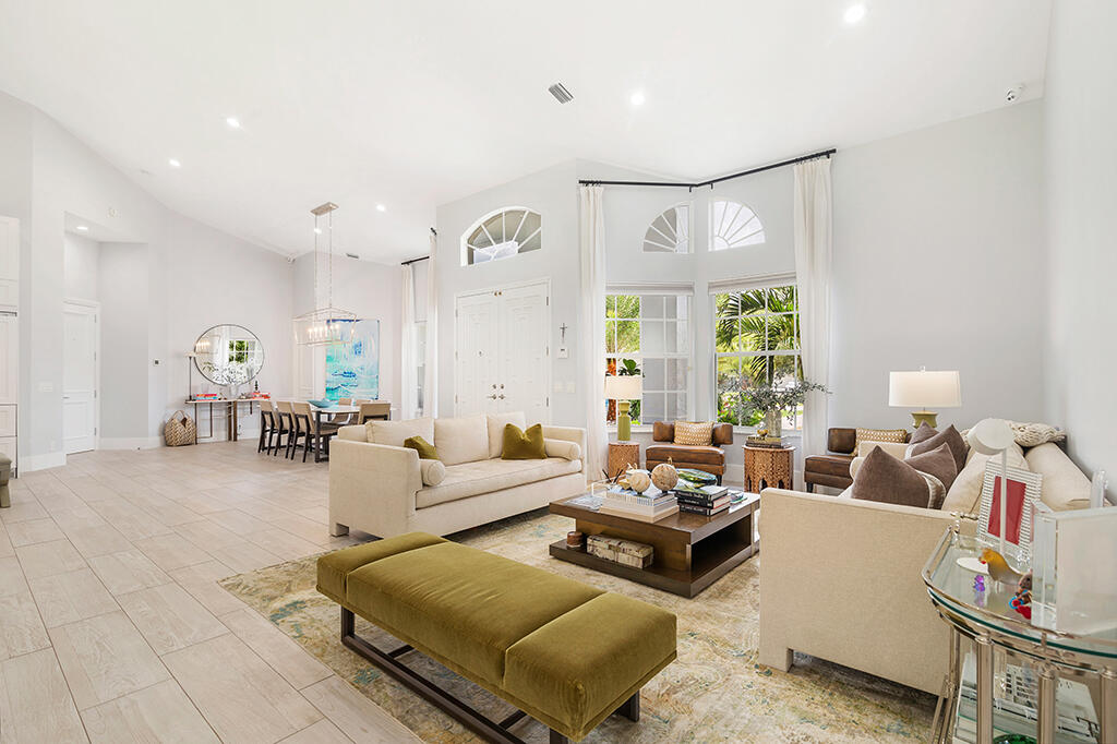 8852 154, Palm Beach Gardens FL 33418