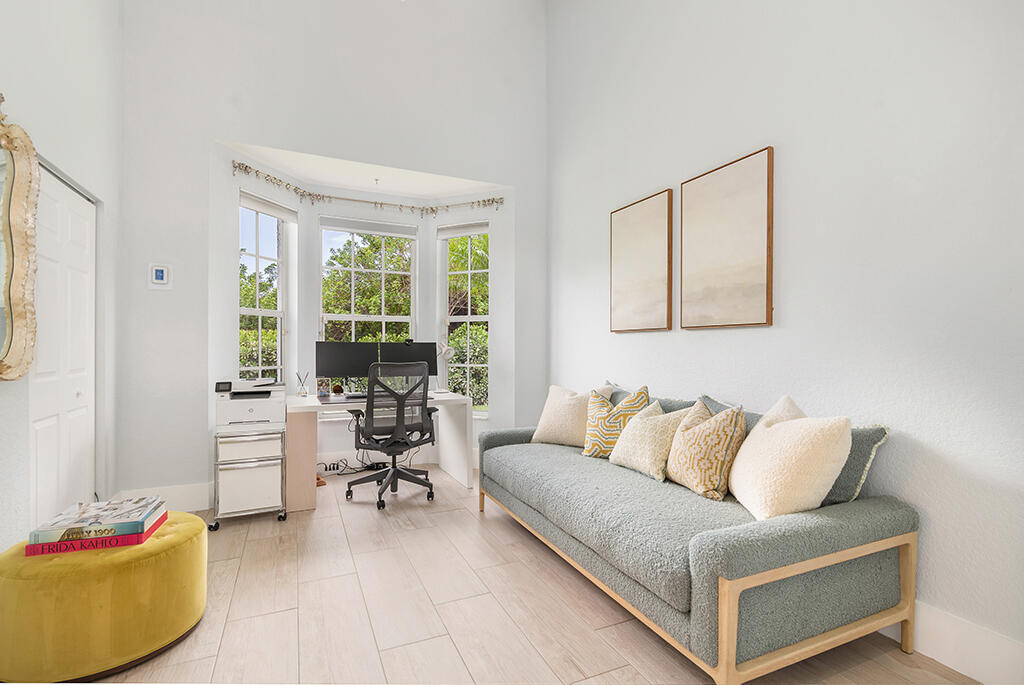 8852 154, Palm Beach Gardens FL 33418