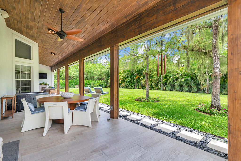 8852 154, Palm Beach Gardens FL 33418