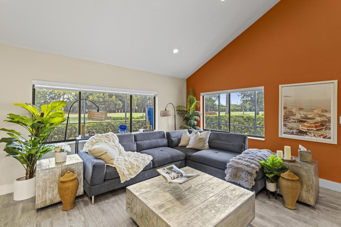 10718 Boca Woods, Boca Raton FL 33428