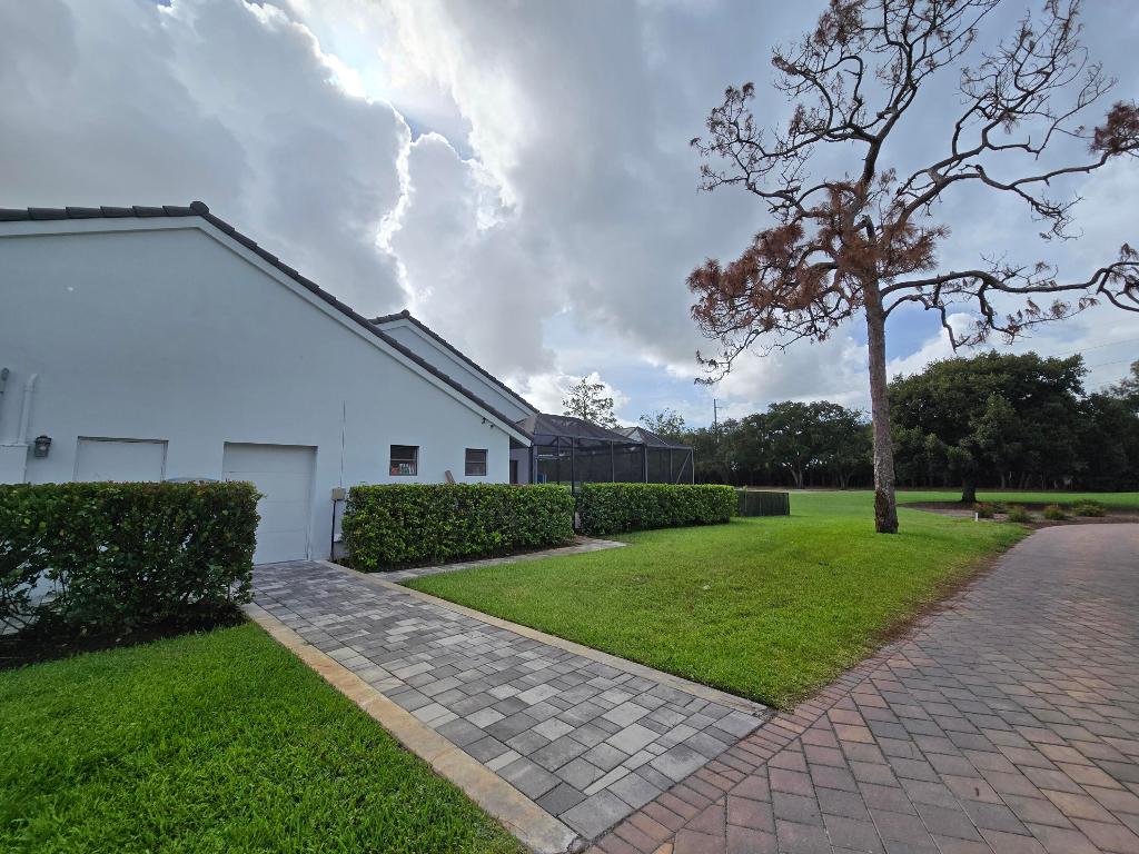 10718 Boca Woods, Boca Raton FL 33428