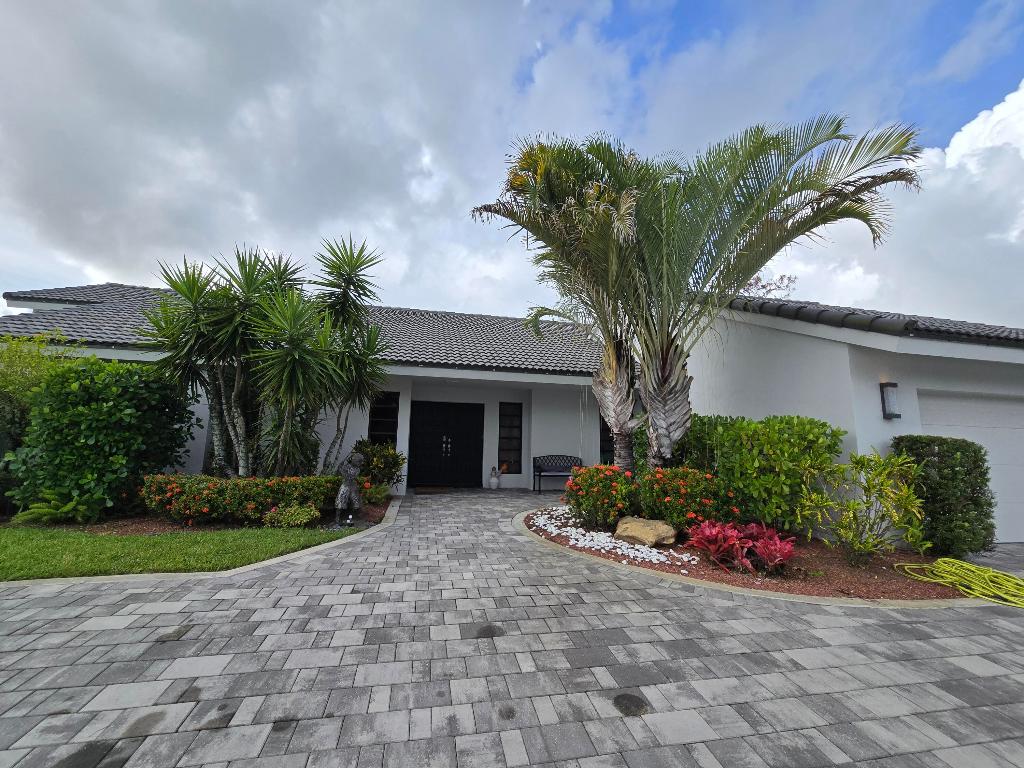 10718 Boca Woods, Boca Raton FL 33428