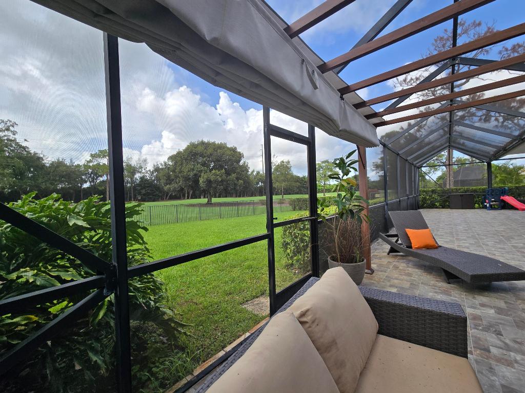 10718 Boca Woods, Boca Raton FL 33428