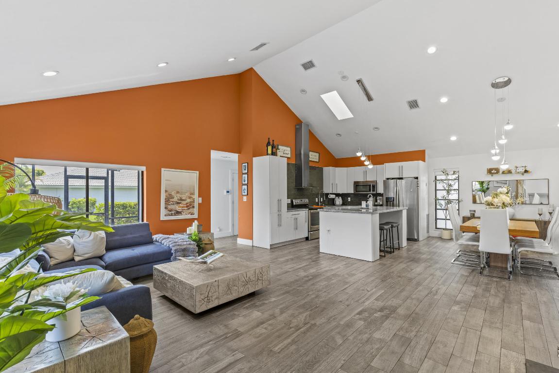 10718 Boca Woods, Boca Raton FL 33428