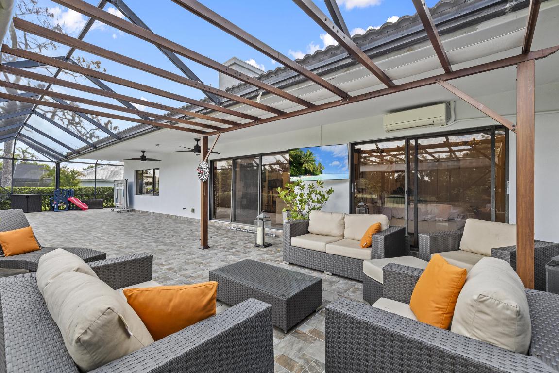 10718 Boca Woods, Boca Raton FL 33428