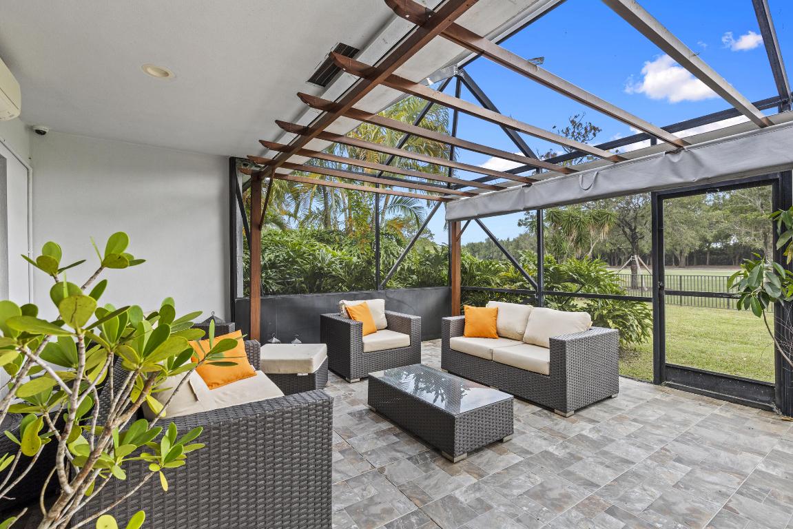 10718 Boca Woods, Boca Raton FL 33428