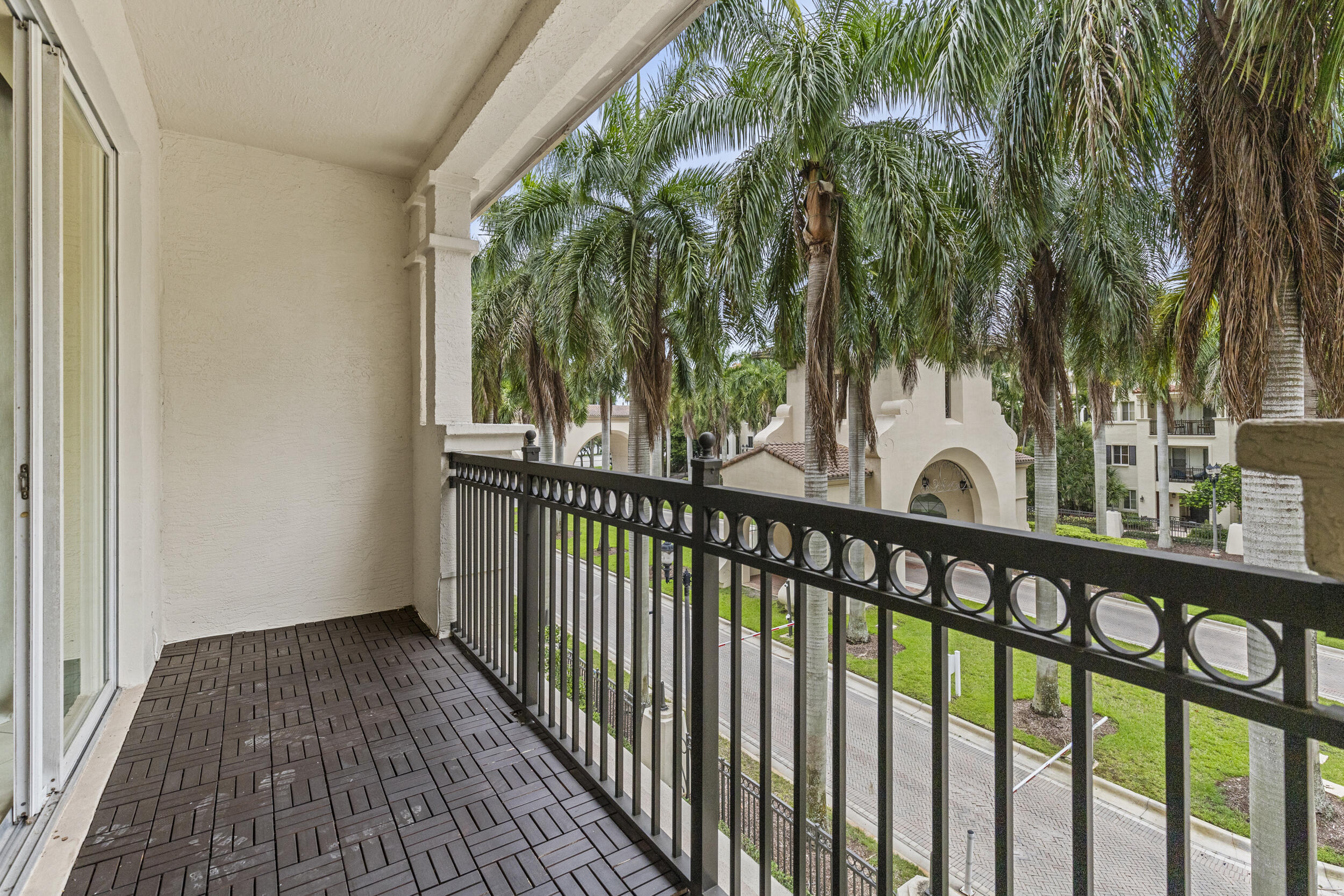 2900 NW 125th #3-305, Sunrise FL 33323