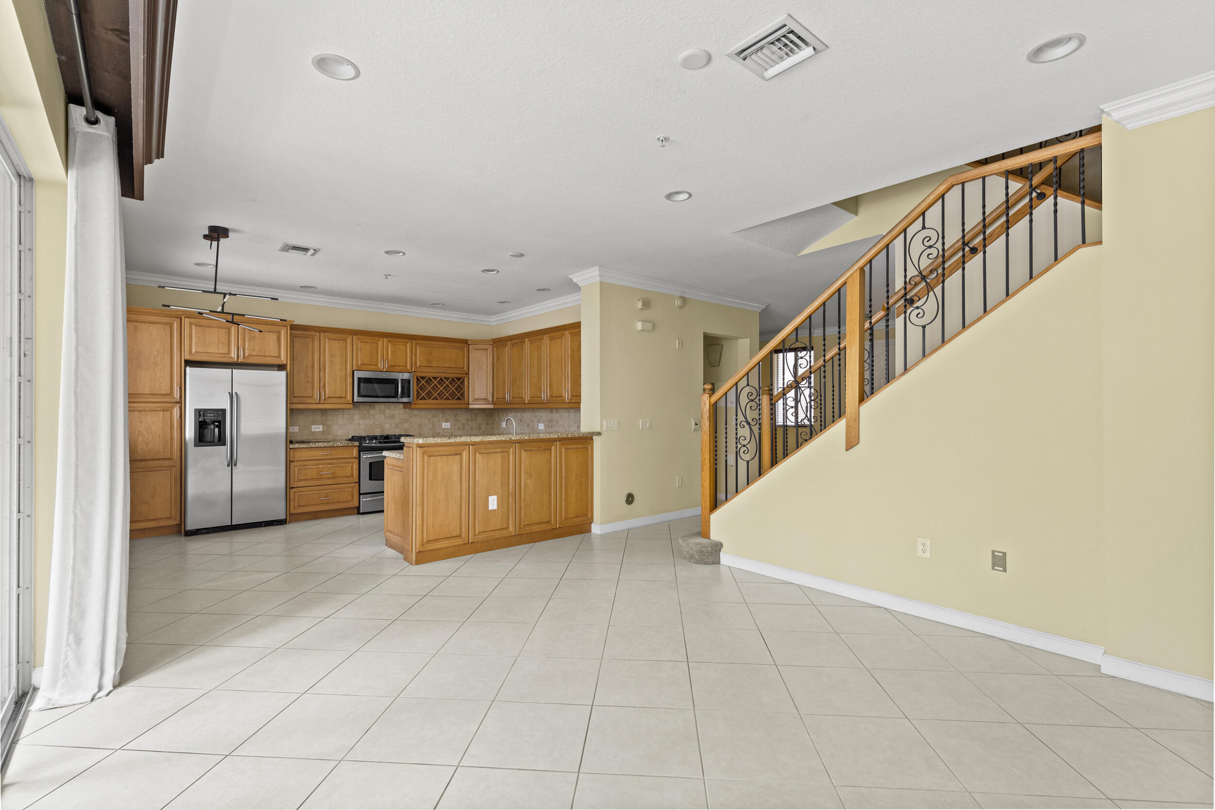 2900 NW 125th #3-305, Sunrise FL 33323