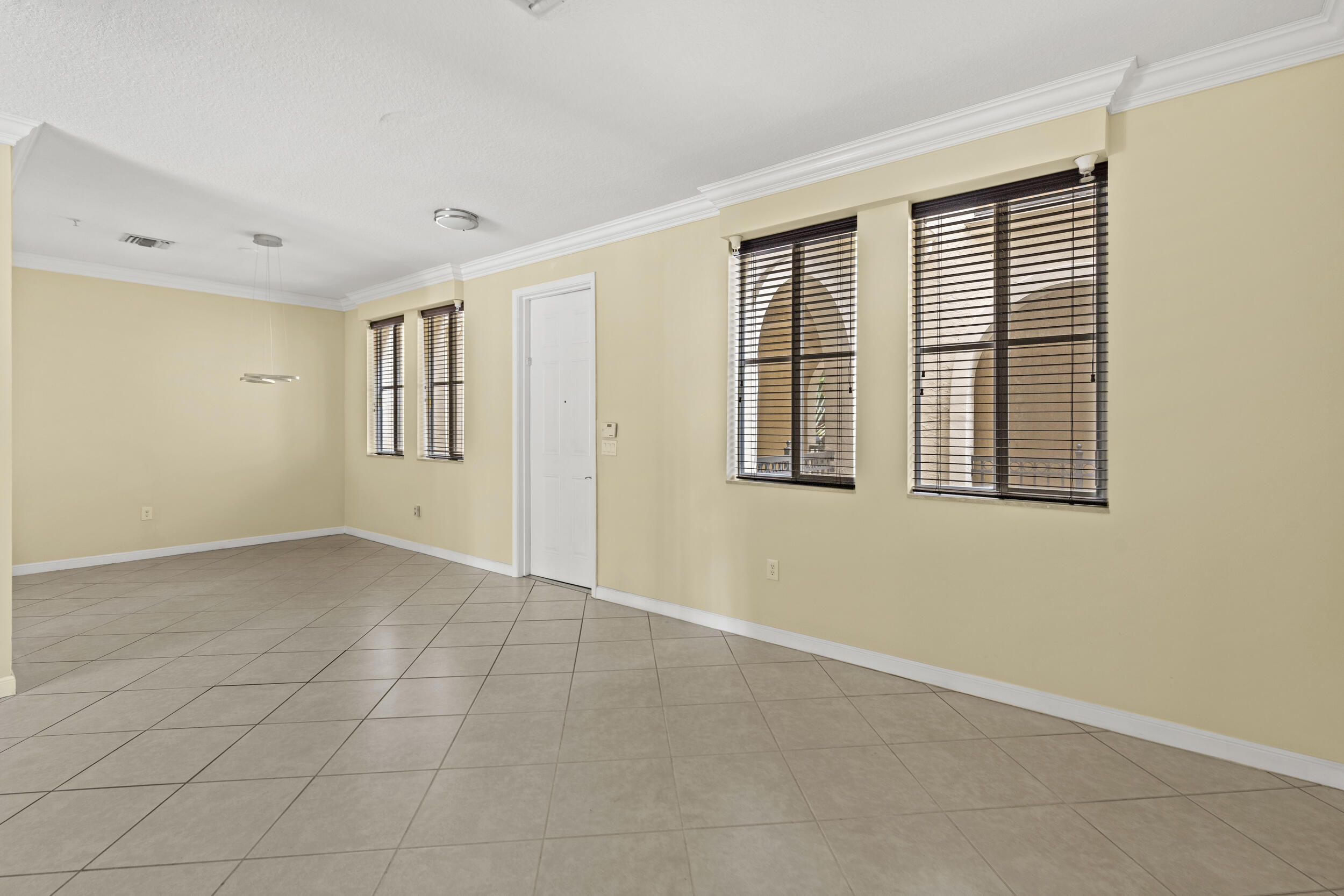 2900 NW 125th #3-305, Sunrise FL 33323