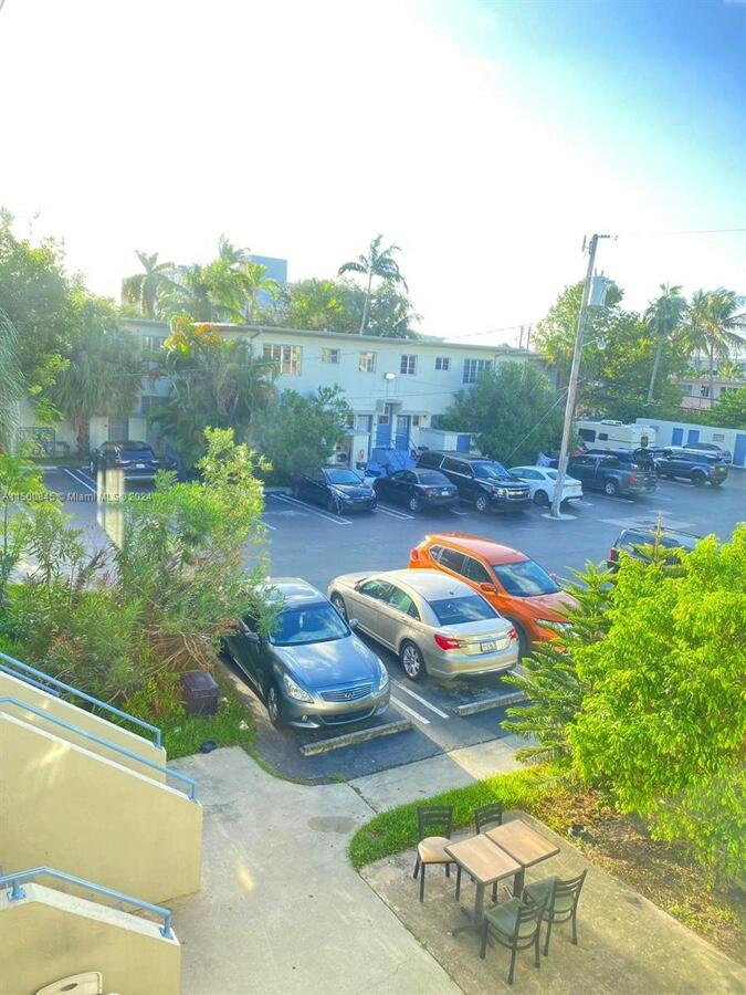 630 84th #28, Miami Beach FL 33141