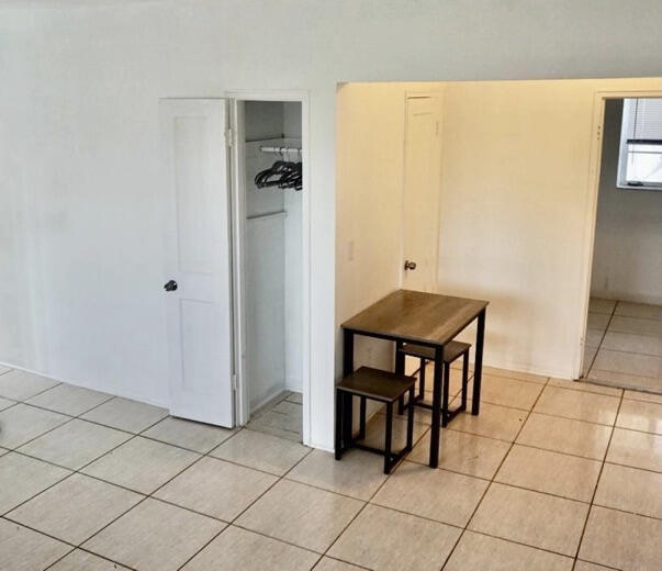 630 84th #28, Miami Beach FL 33141