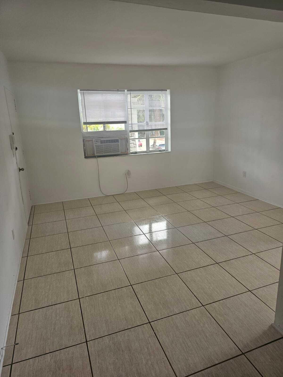 630 84th #28, Miami Beach FL 33141