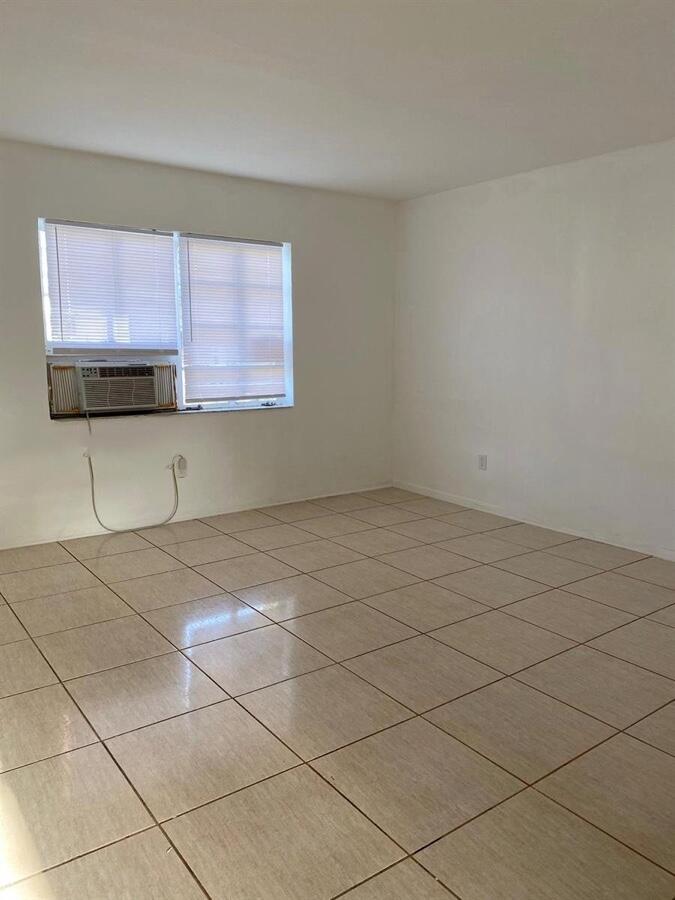 630 84th #28, Miami Beach FL 33141