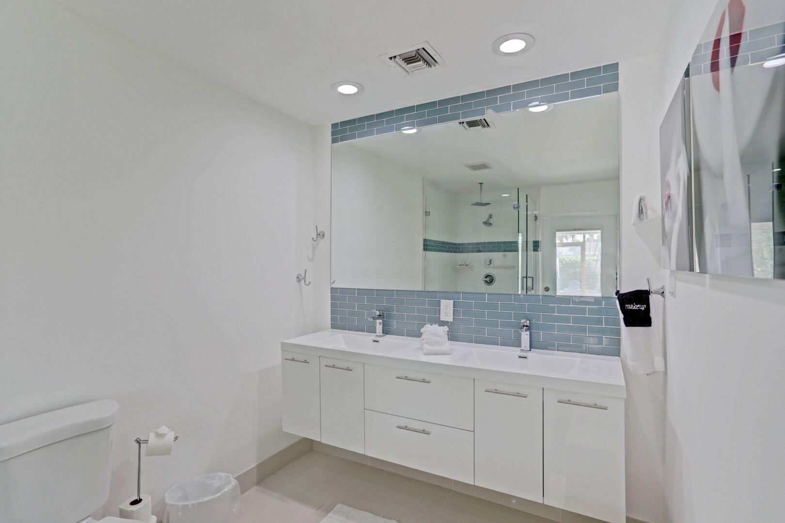 7115 Venetian, West Palm Beach FL 33406