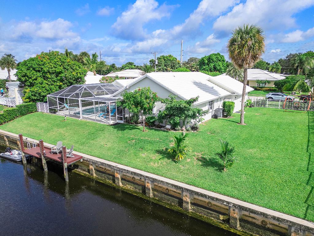 772 Apple Tree, Boca Raton FL 33486