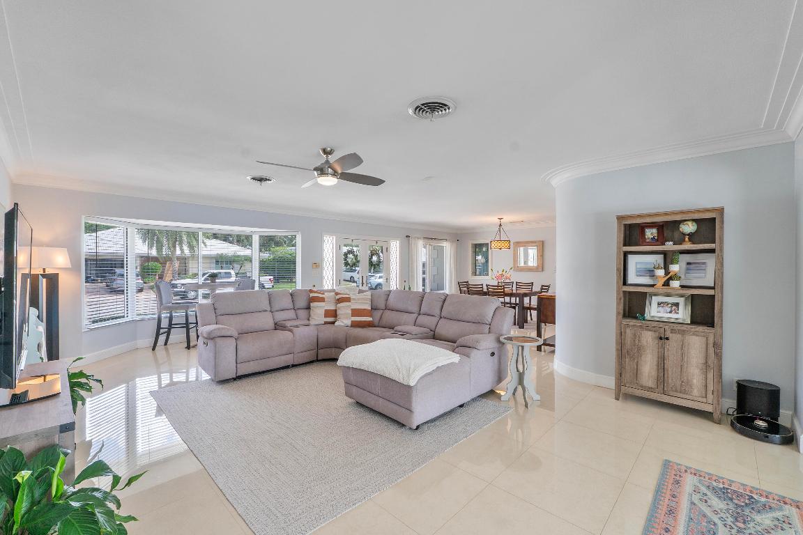 772 Apple Tree, Boca Raton FL 33486
