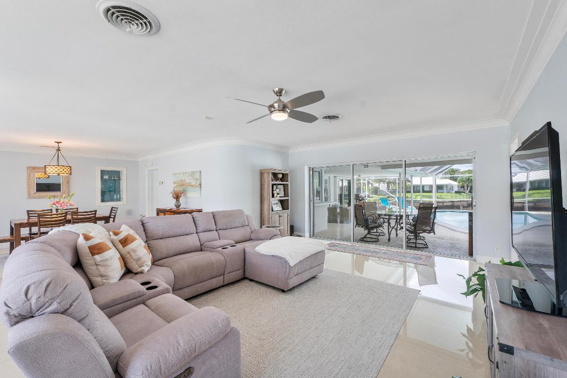 772 Apple Tree, Boca Raton FL 33486