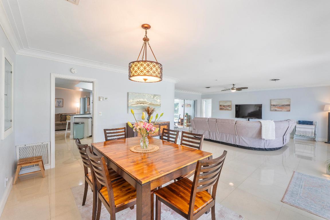 772 Apple Tree, Boca Raton FL 33486