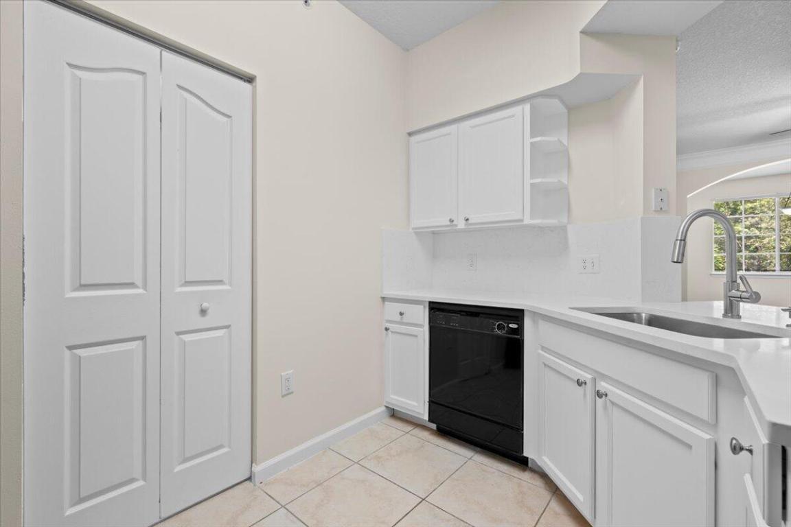 6203 Myrtlewood, Palm Beach Gardens FL 33418