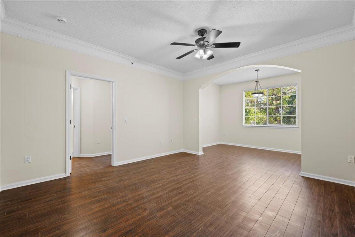 6203 Myrtlewood, Palm Beach Gardens FL 33418