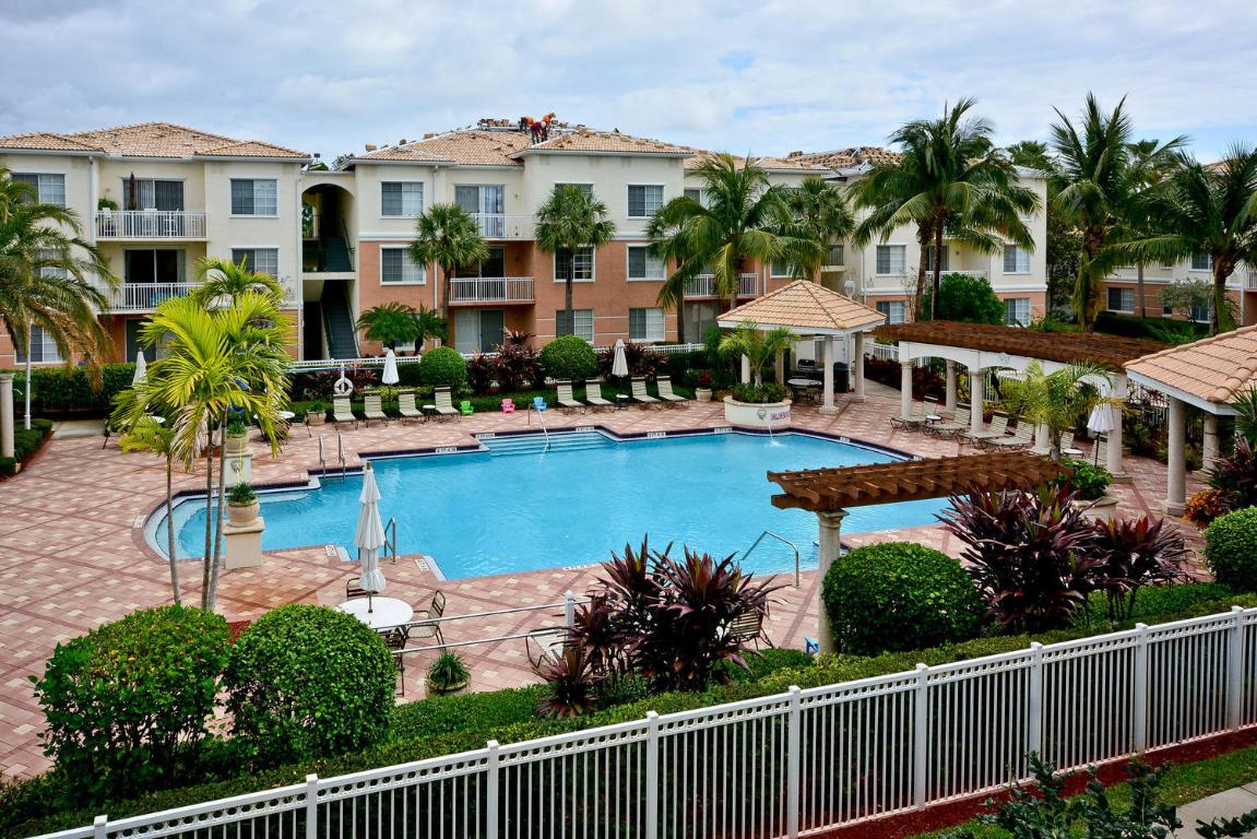 6203 Myrtlewood, Palm Beach Gardens FL 33418