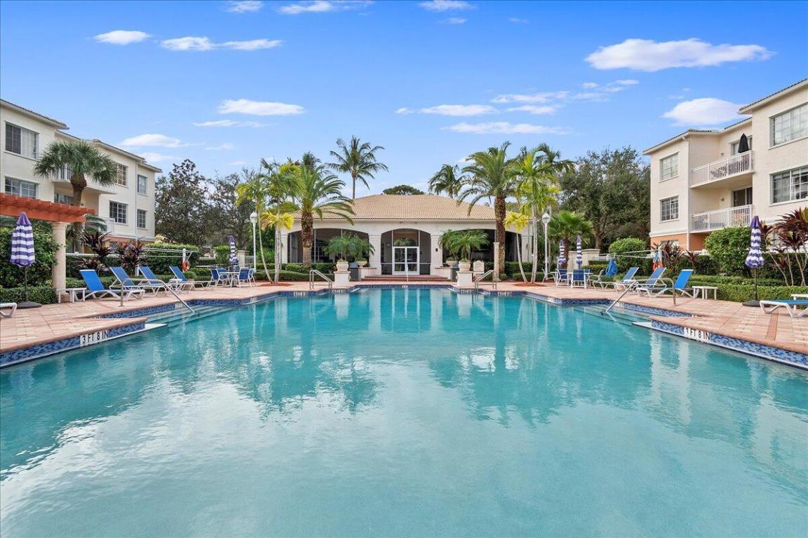 6203 Myrtlewood, Palm Beach Gardens FL 33418