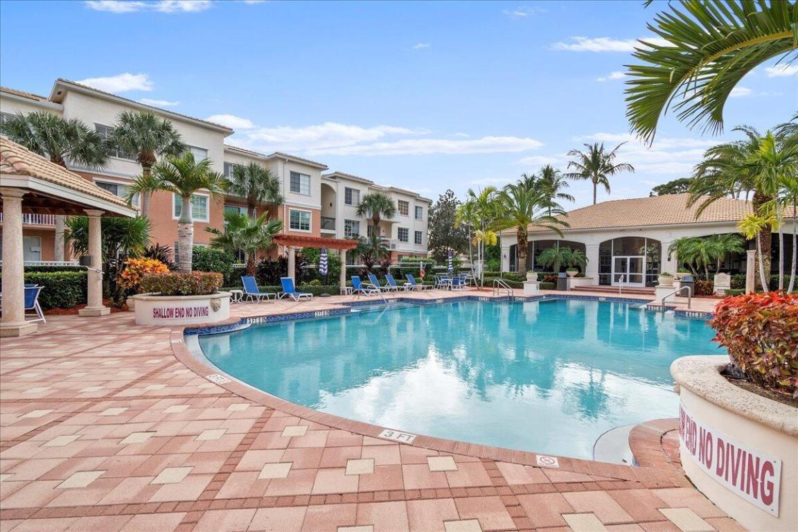 6203 Myrtlewood, Palm Beach Gardens FL 33418