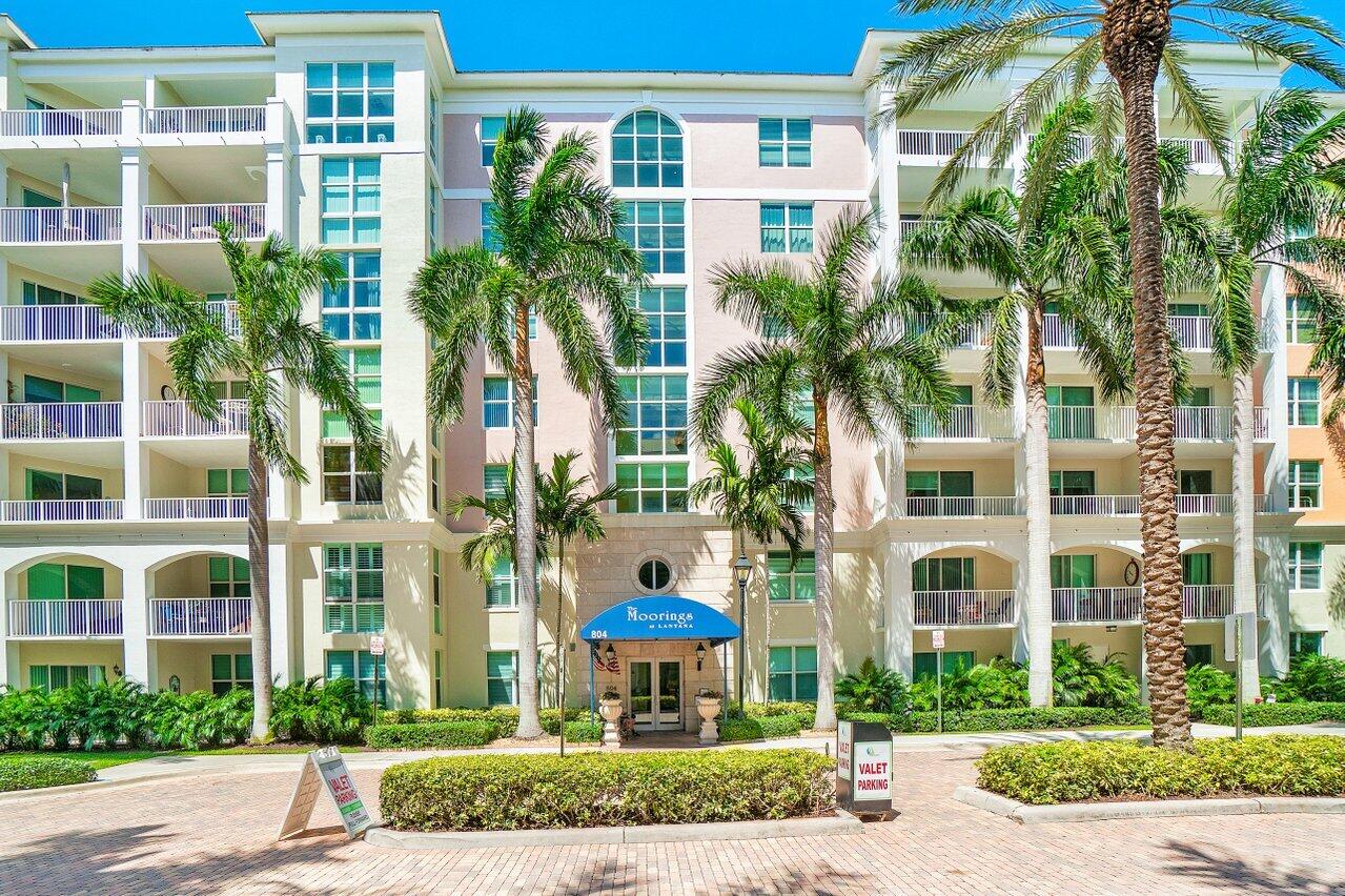806 E Windward 301 #301, Lantana FL 33462