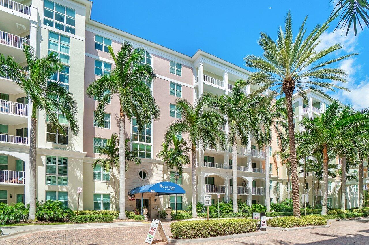 806 E Windward 301 #301, Lantana FL 33462