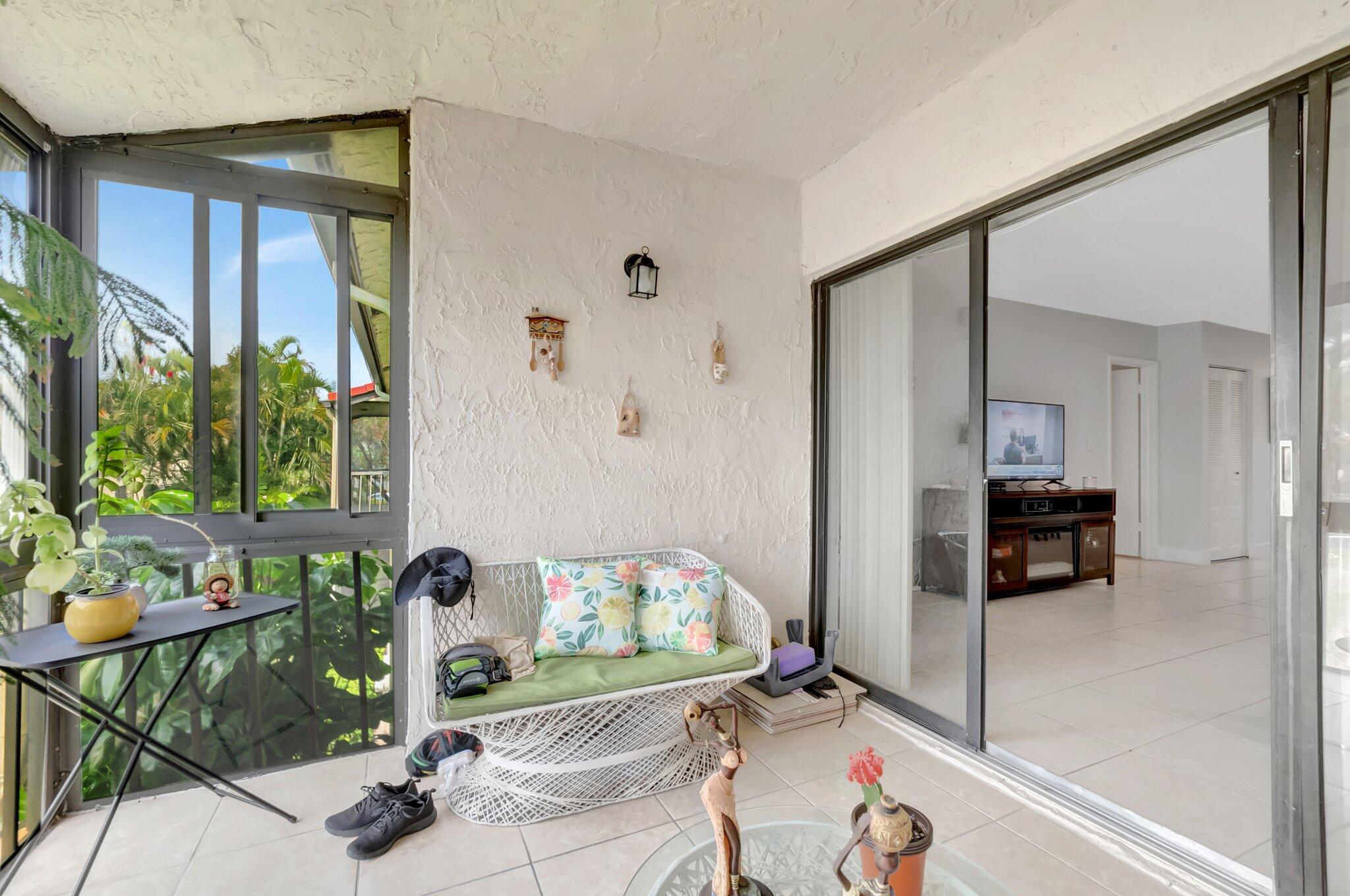 21214 Lago #8f, Boca Raton FL 33433