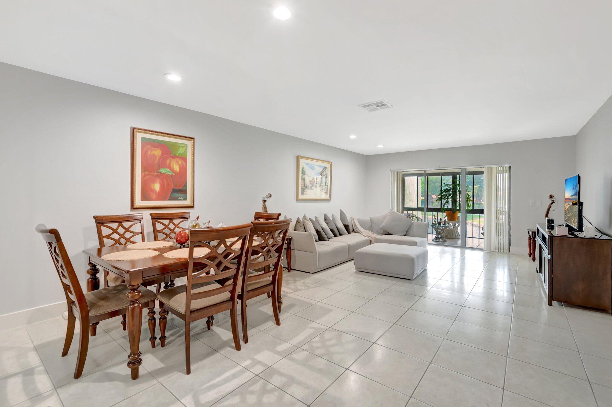 21214 Lago #8f, Boca Raton FL 33433