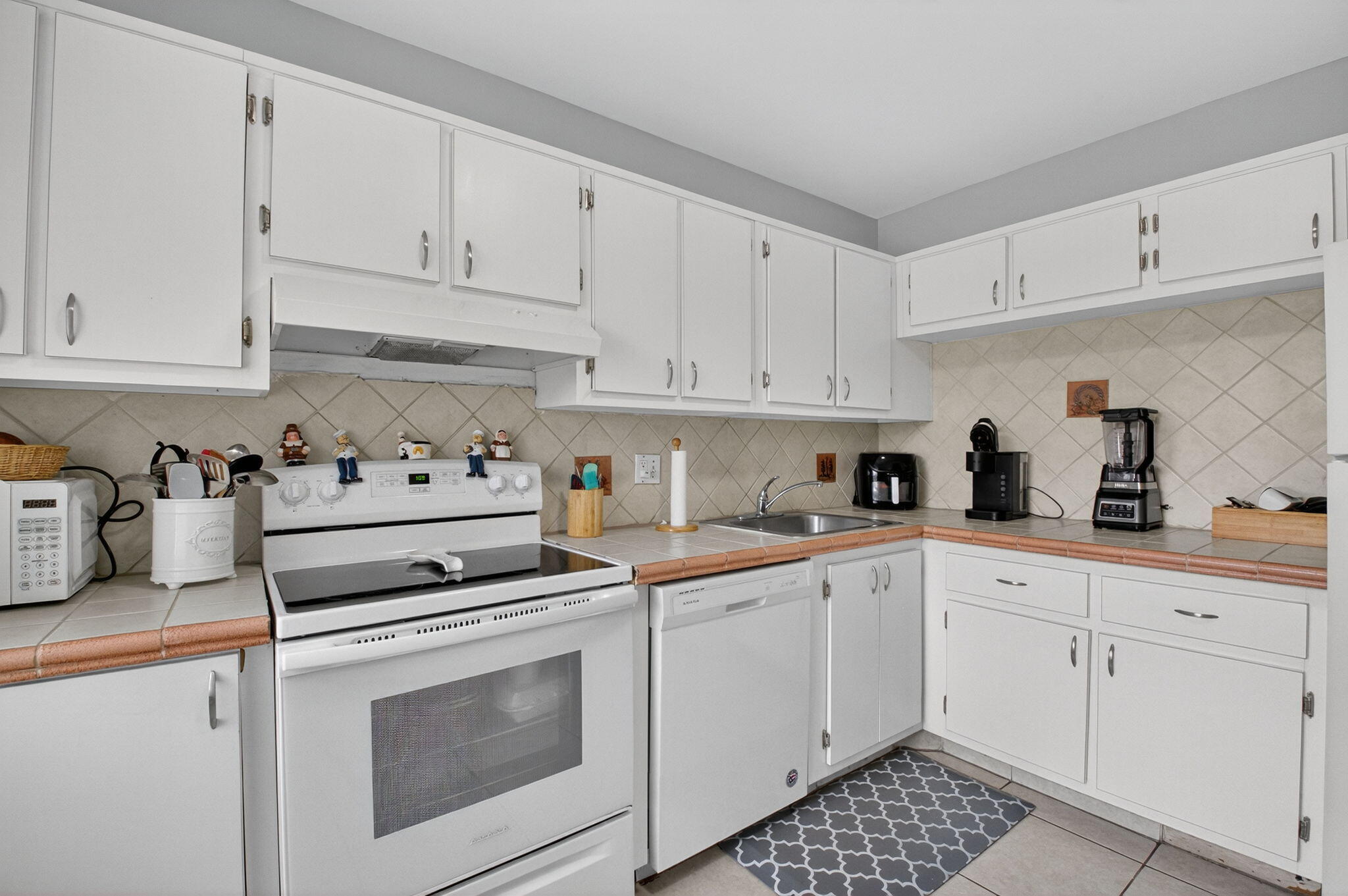 21214 Lago #8f, Boca Raton FL 33433
