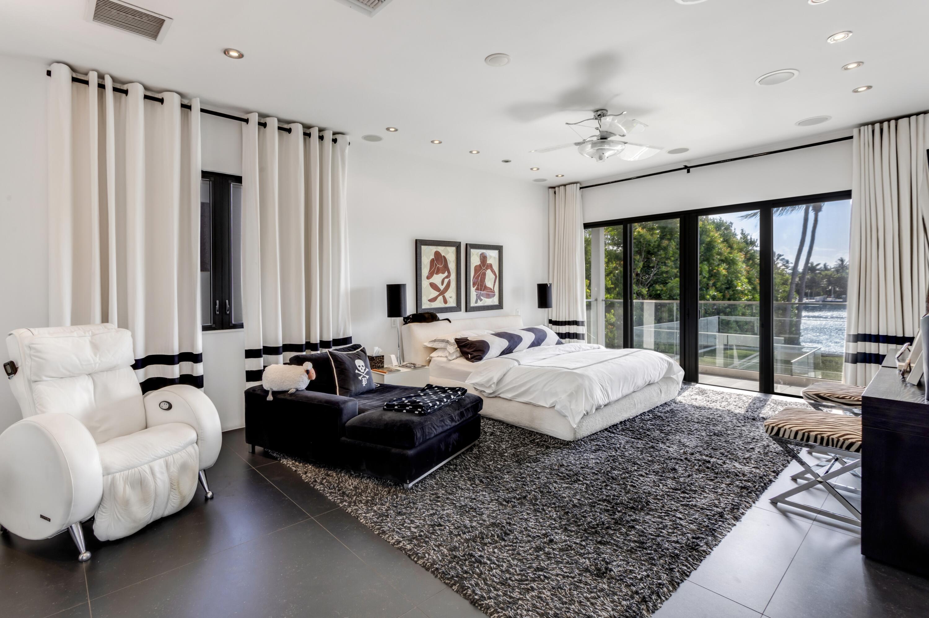 201 Palm, Delray Beach FL 33483