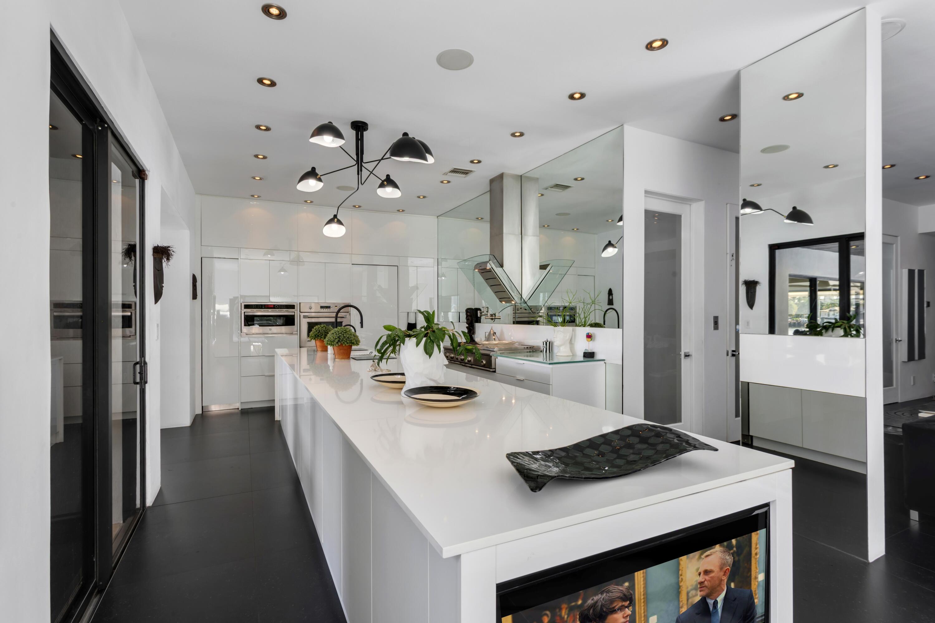201 Palm, Delray Beach FL 33483