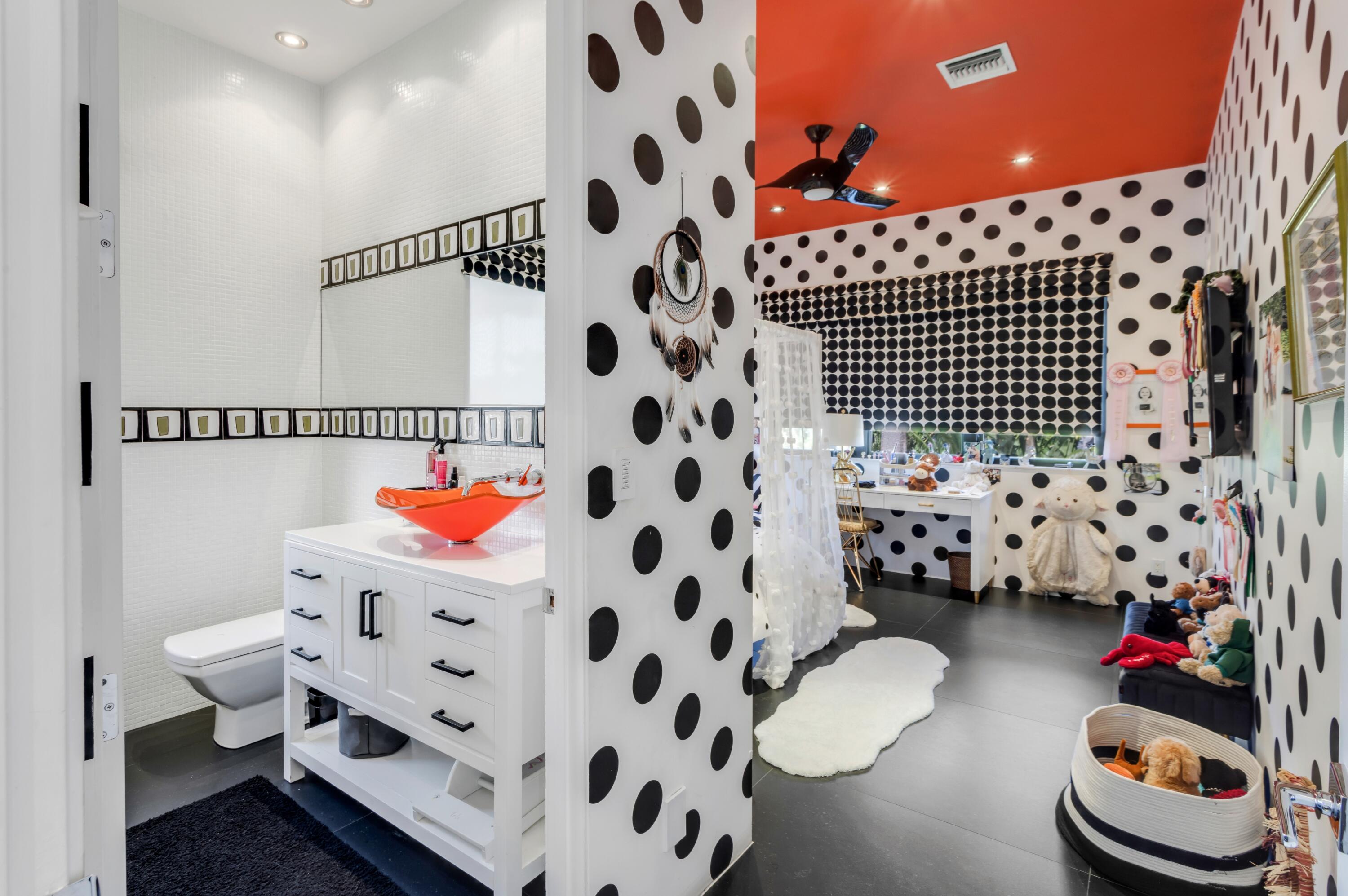 201 Palm, Delray Beach FL 33483