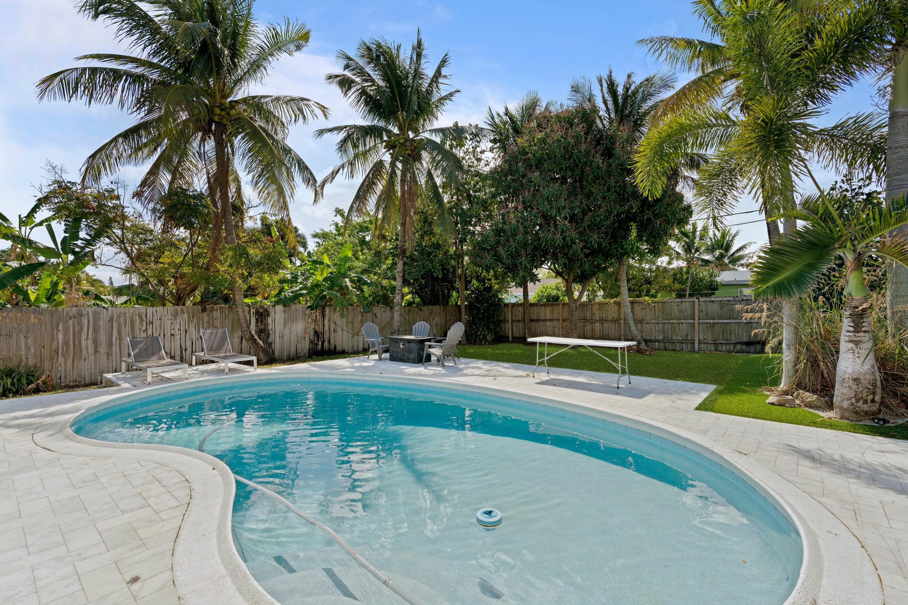 226 SW 13th, Boynton Beach FL 33435