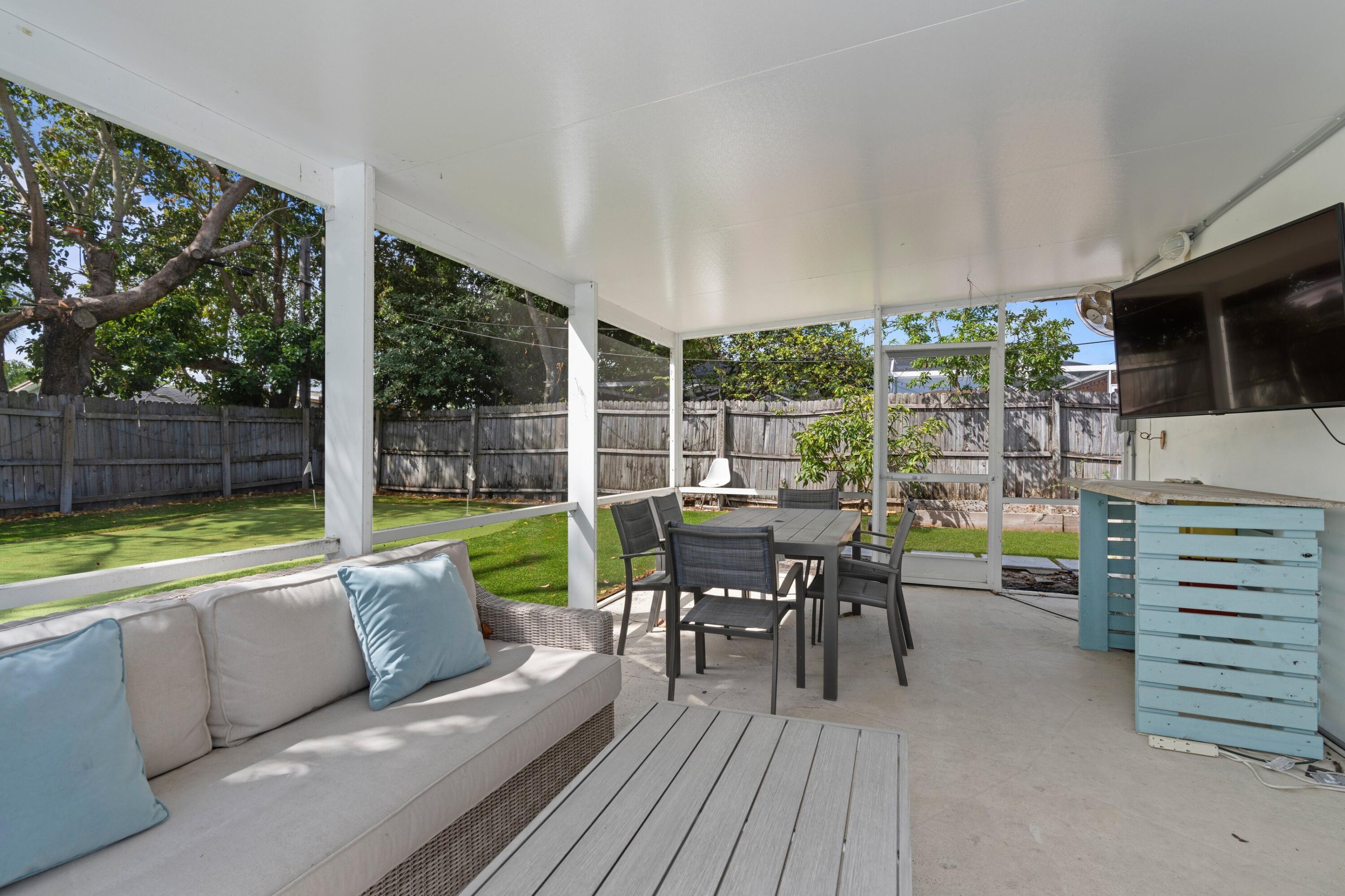226 SW 13th, Boynton Beach FL 33435
