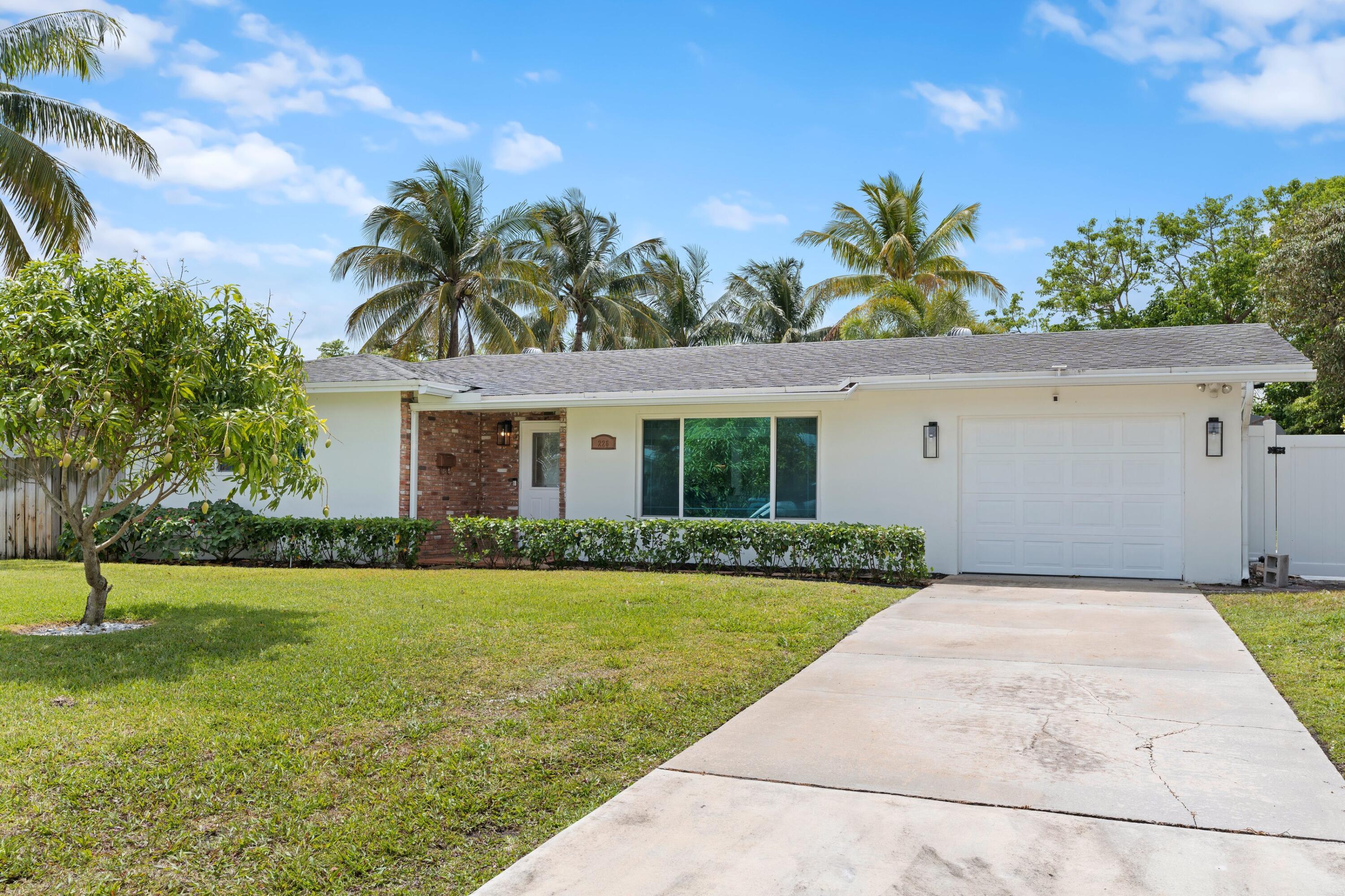 226 SW 13th, Boynton Beach FL 33435
