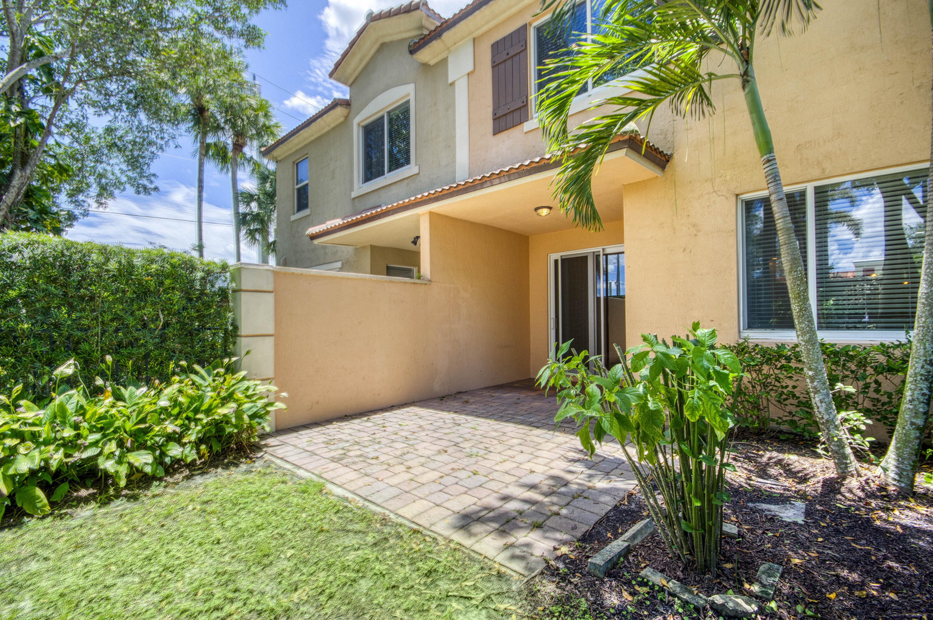 2041 Foxtail View, West Palm Beach FL 33411