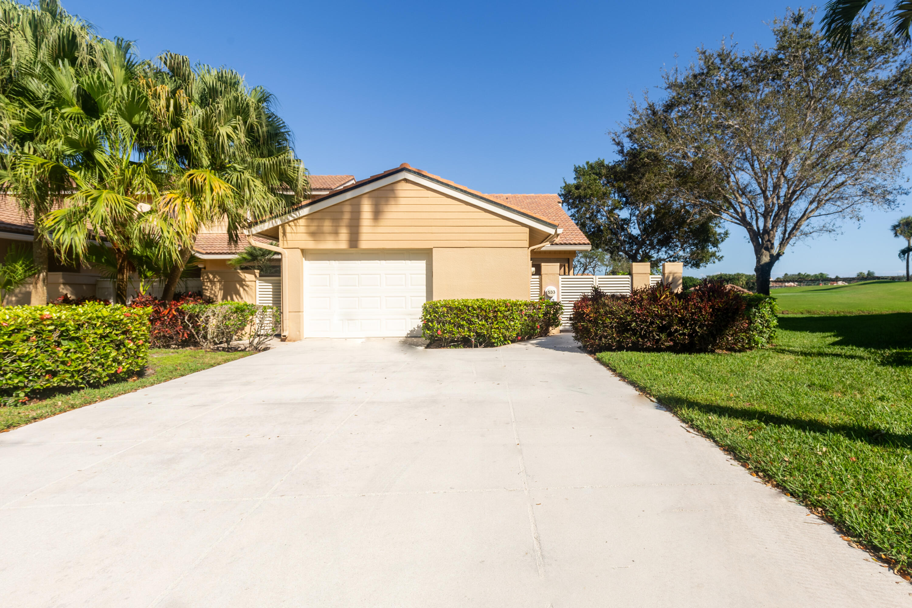 533 Prestwick, Palm Beach Gardens FL 33418