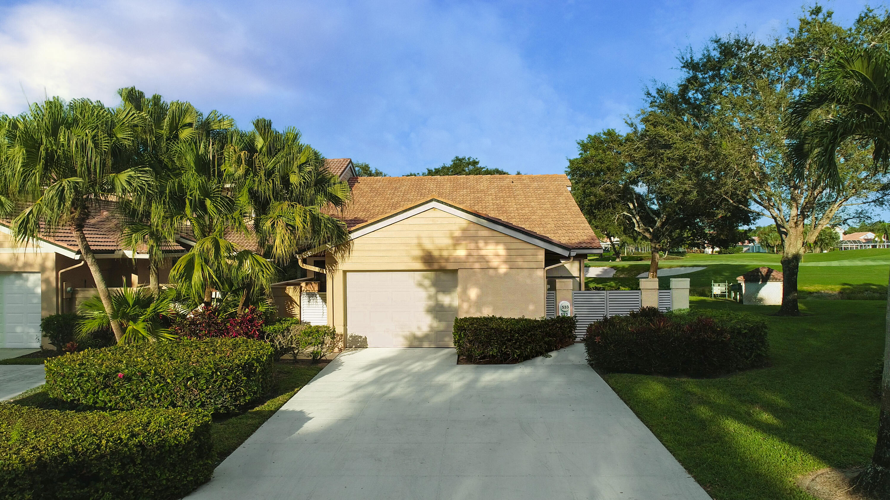 533 Prestwick, Palm Beach Gardens FL 33418