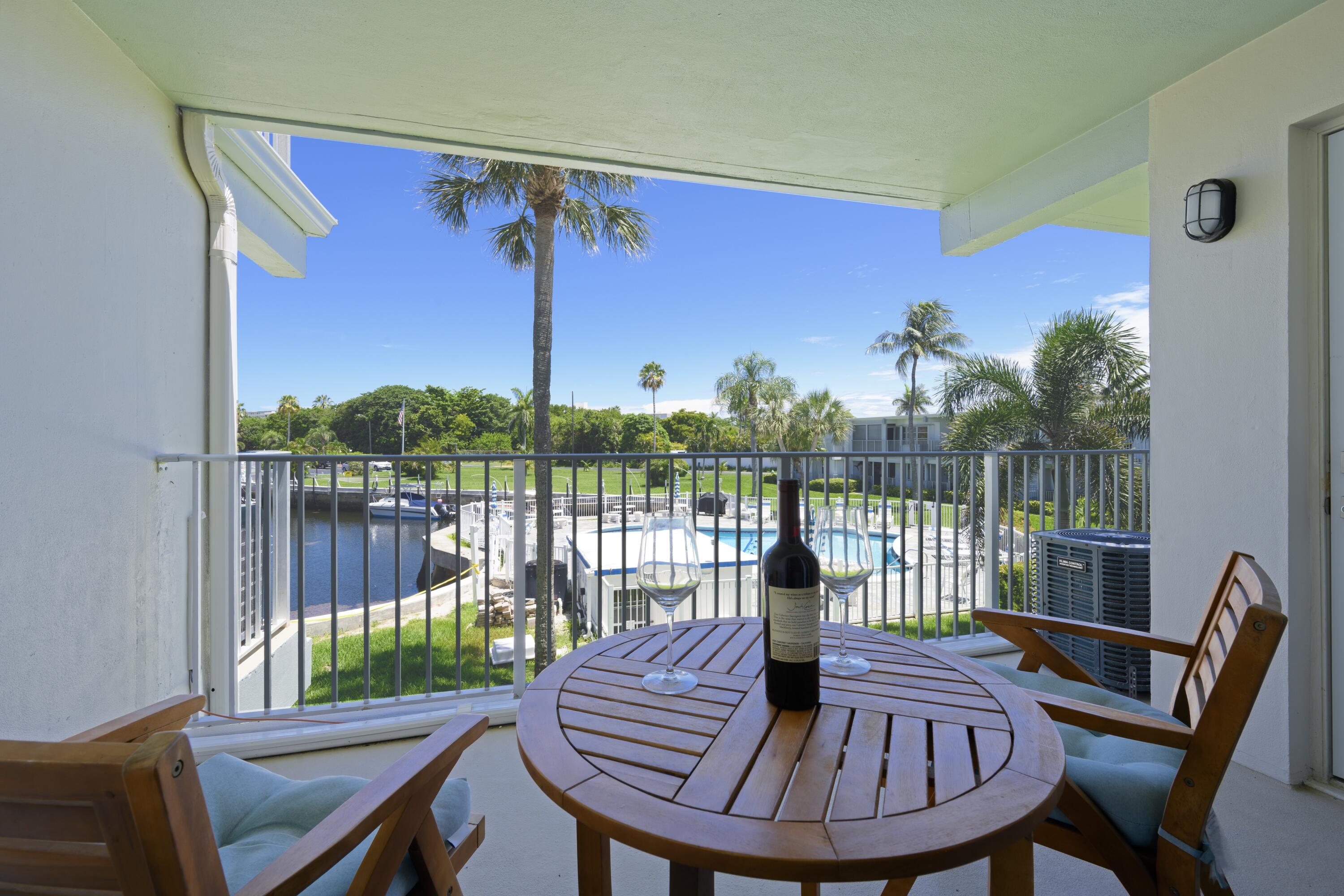 1445 SE 15th #203, Deerfield Beach FL 33441