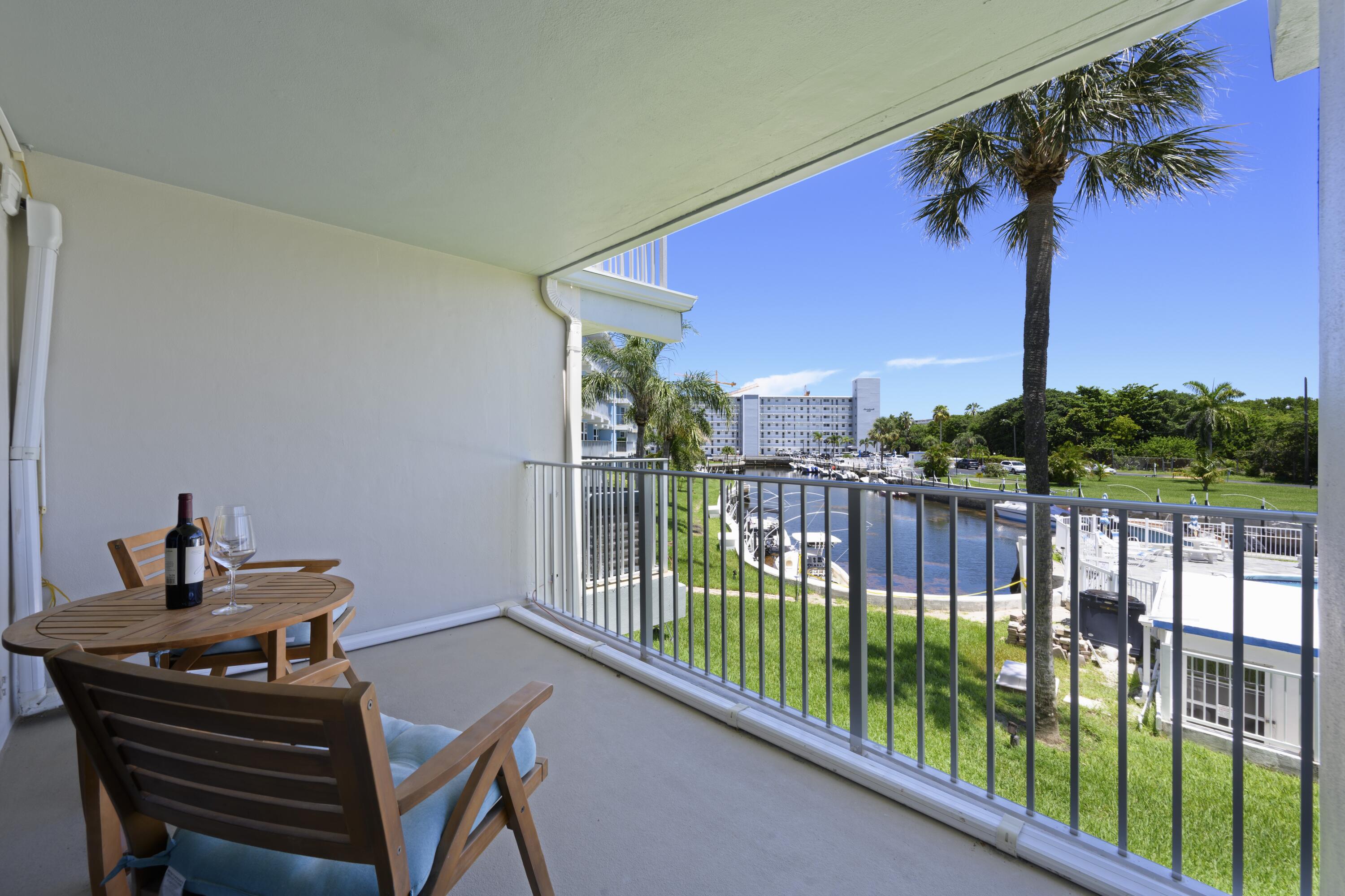 1445 SE 15th #203, Deerfield Beach FL 33441
