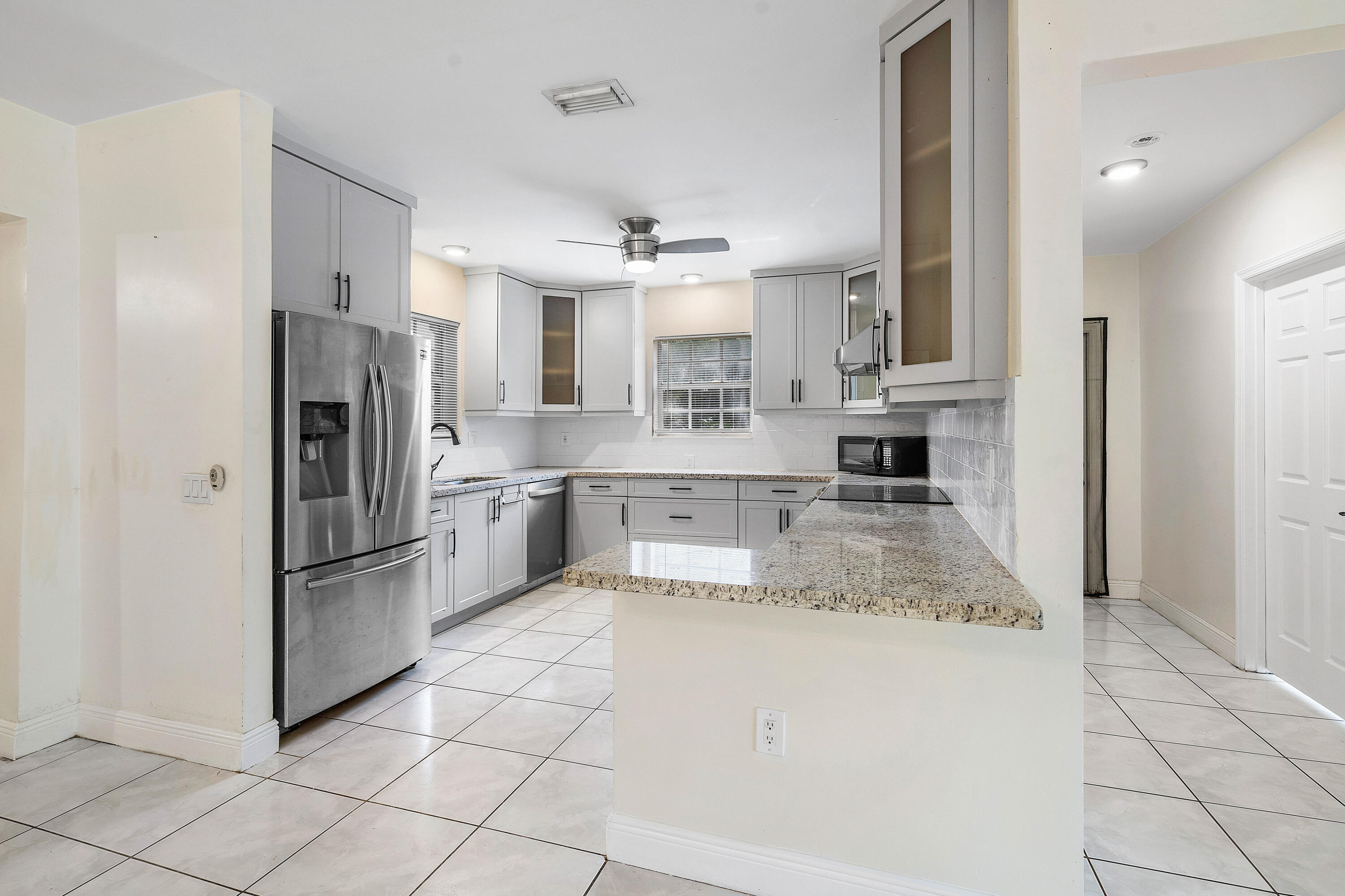 6130 Edwards, Margate FL 33063