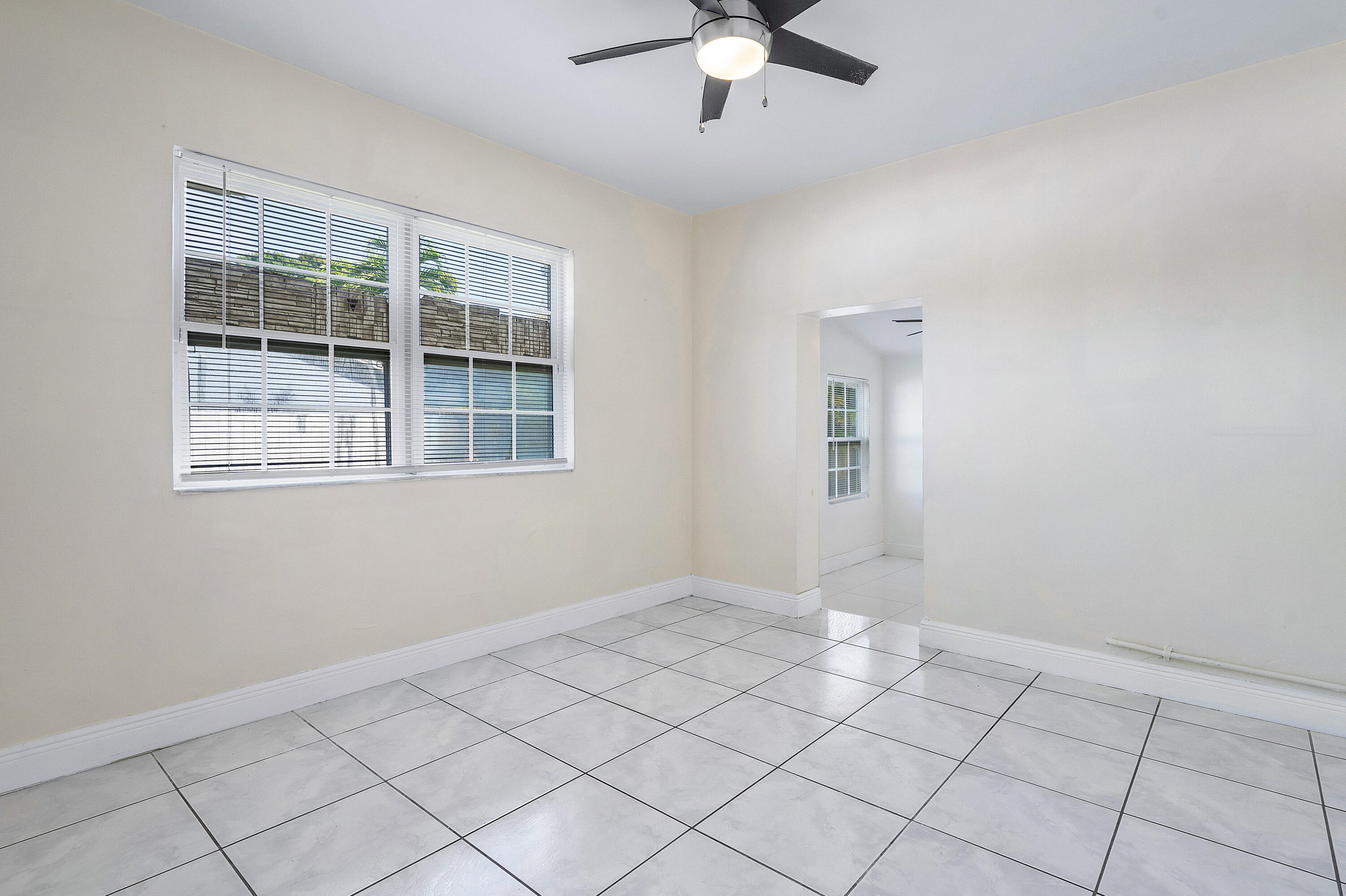 6130 Edwards, Margate FL 33063