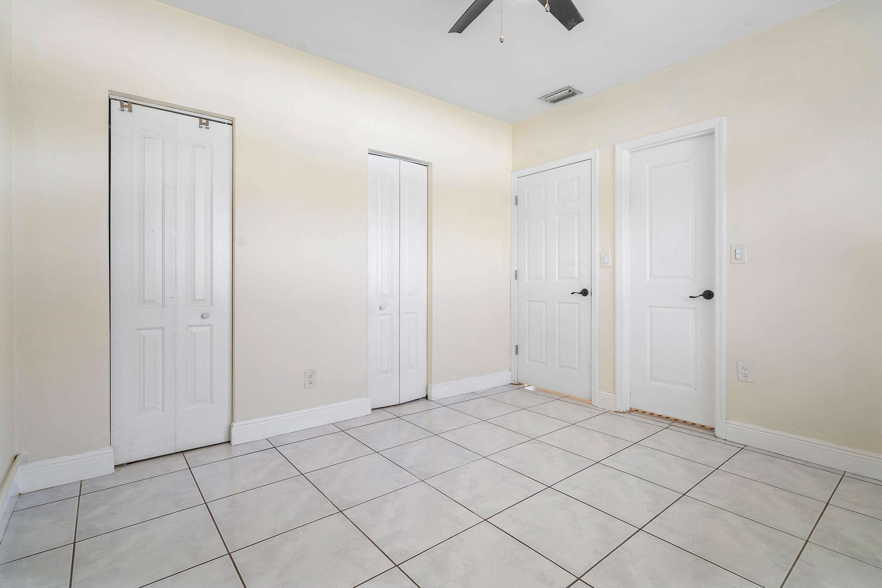6130 Edwards, Margate FL 33063