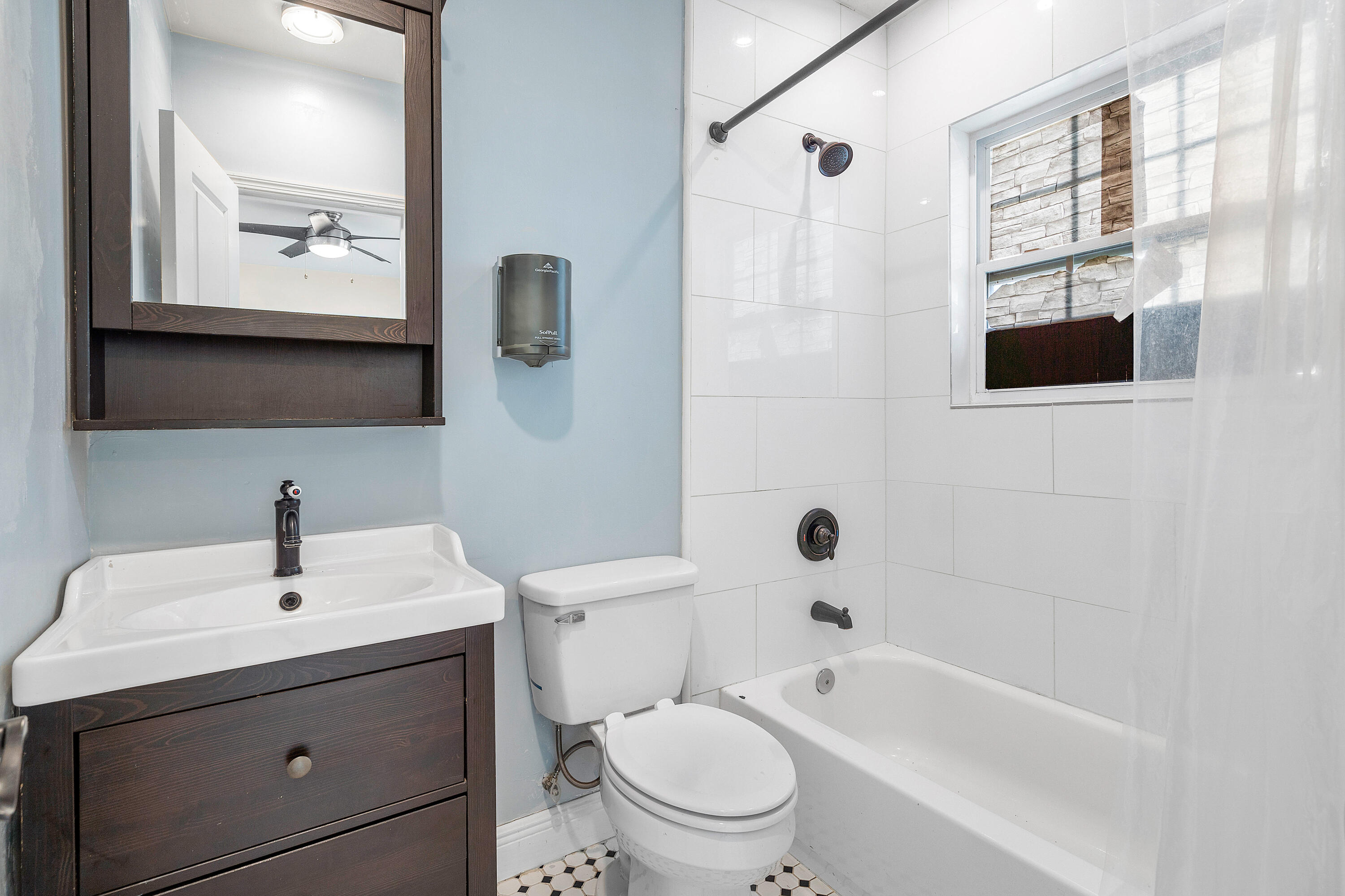 6130 Edwards, Margate FL 33063