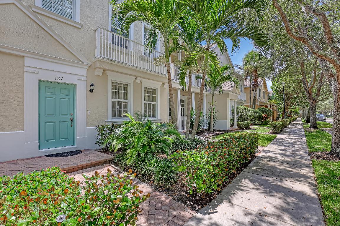 187 E Bay Cedar, Jupiter FL 33458